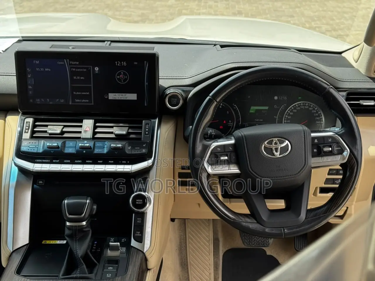 Toyota Land Cruiser LC300 2024 White
