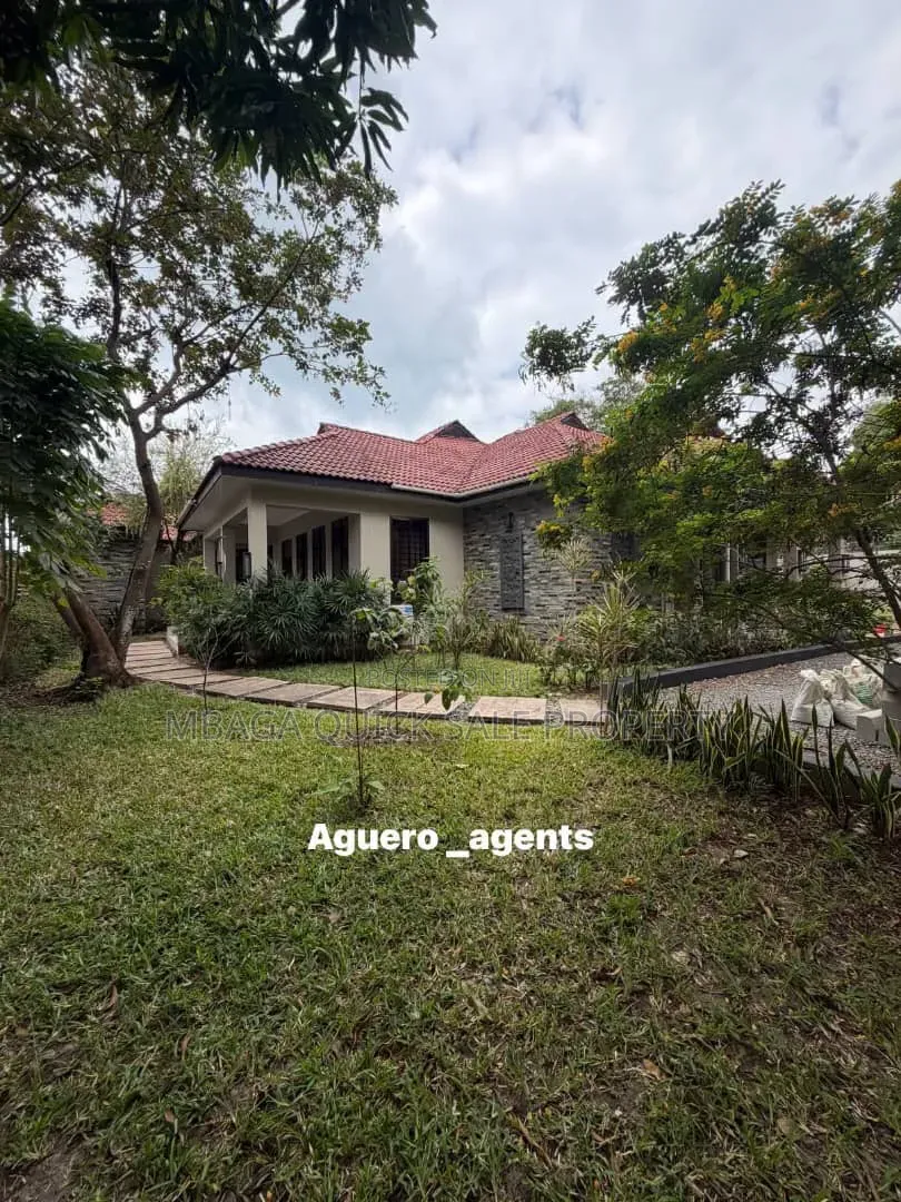 Furnished 4bdrm Villa in Oyster Bay for rent