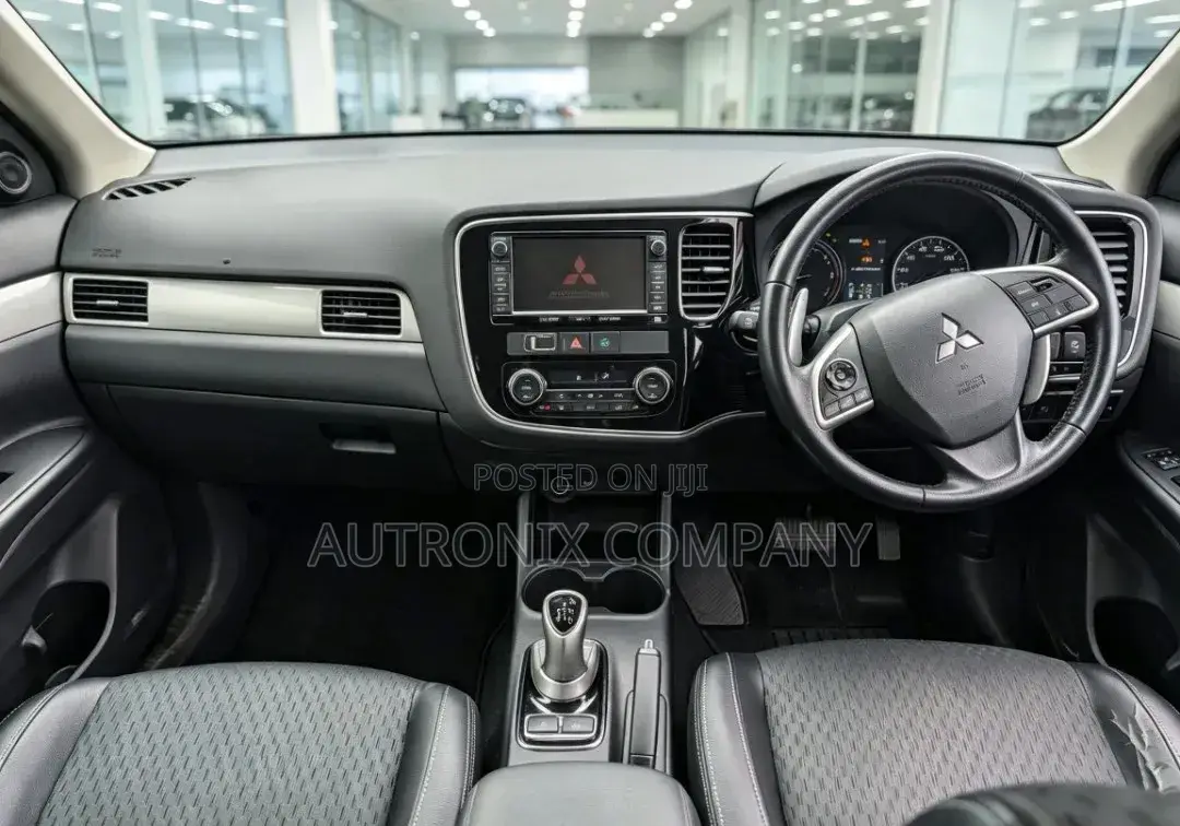 Mitsubishi Outlander 2015