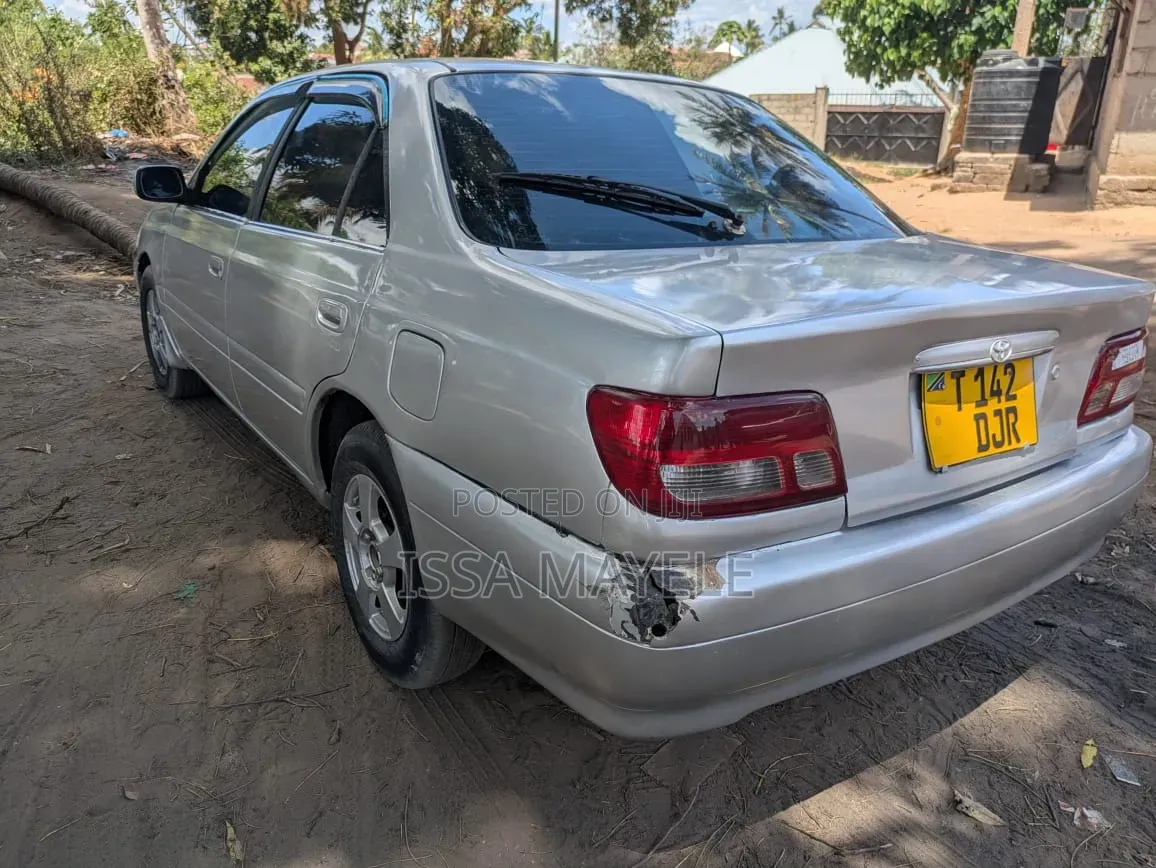 Toyota Carina 2001 Silver