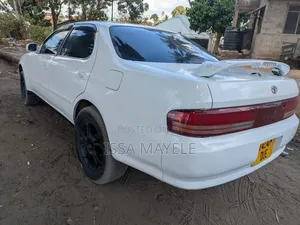 Toyota Cresta 2002 White