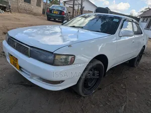 Toyota Cresta 2002 White
