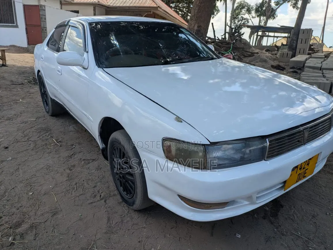 Toyota Cresta 2002 White