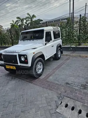 Land Rover Defender 2015 White