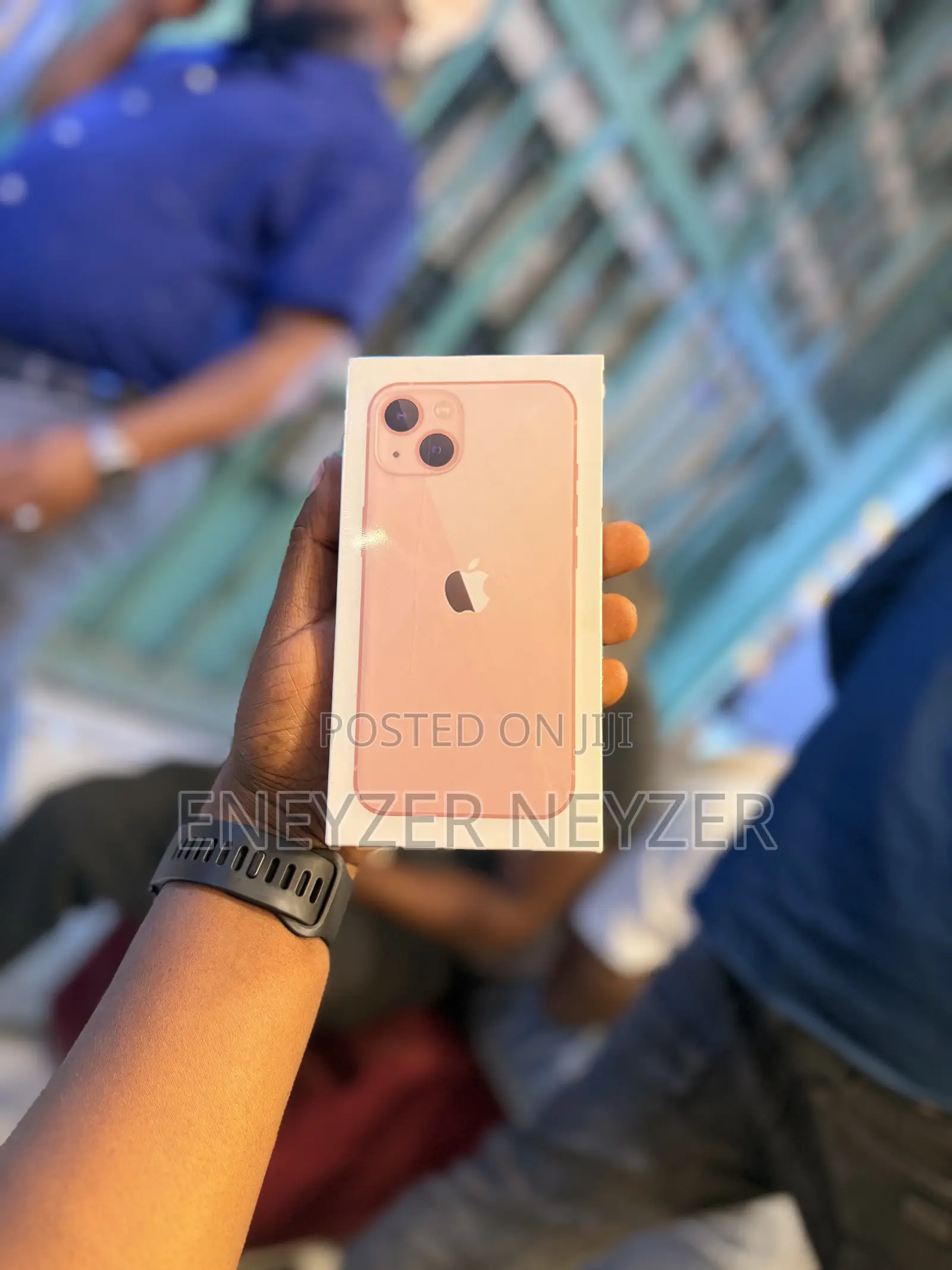 New Apple iPhone 13 128 GB Pink