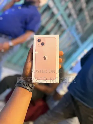 New Apple iPhone 13 128 GB Pink