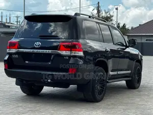 Toyota Land Cruiser 2021 Black