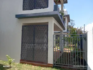 Furnished 4bdrm Villa in Masaki for rent
