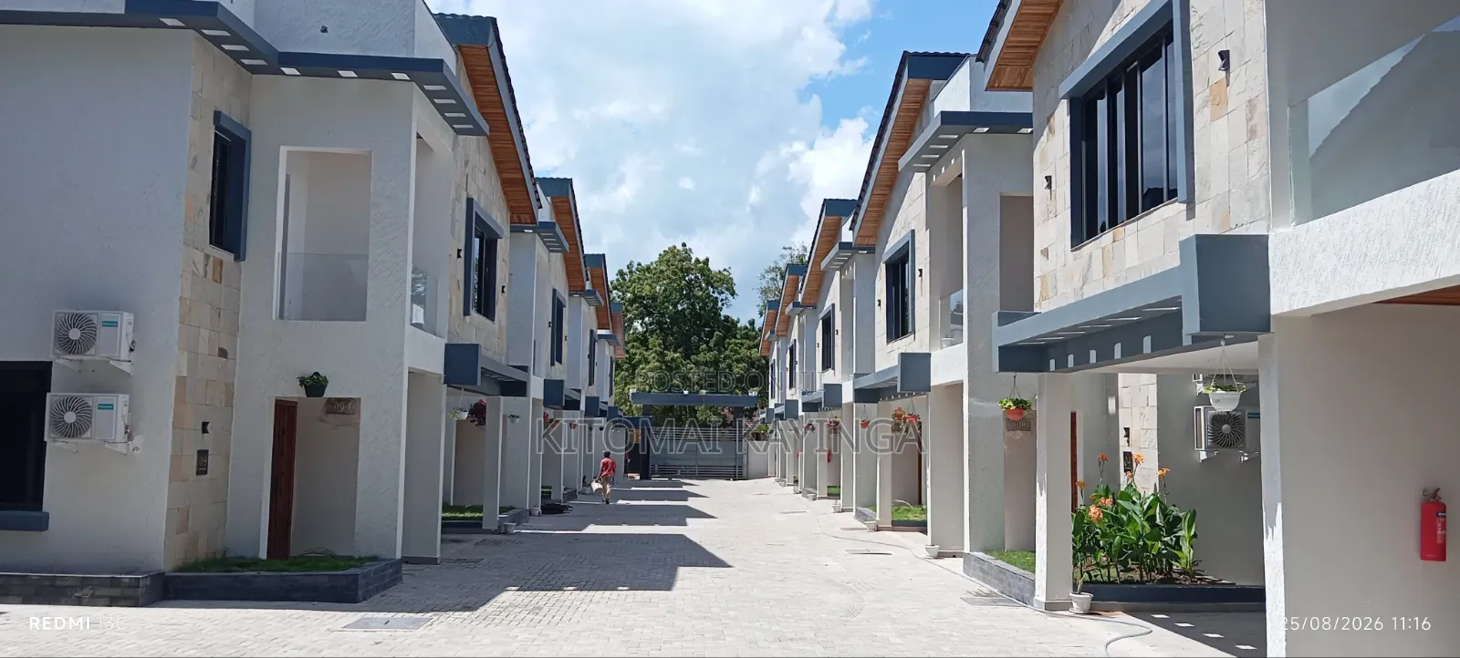 Furnished 4bdrm Villa in Masaki for rent