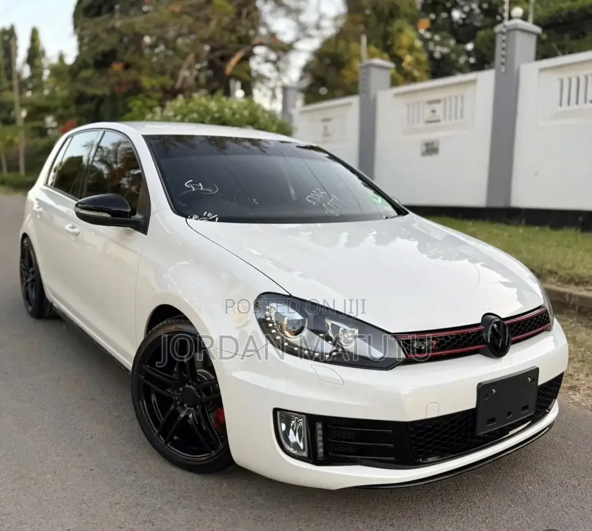 Volkswagen Golf 2011 White
