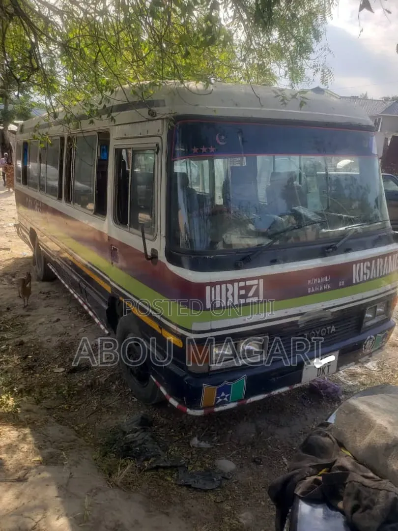 Toyota Coaster 2000 White