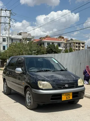 Toyota Raum 2004 Black