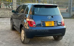 Toyota IST 2006 Blue