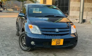 Toyota IST 2006 Blue