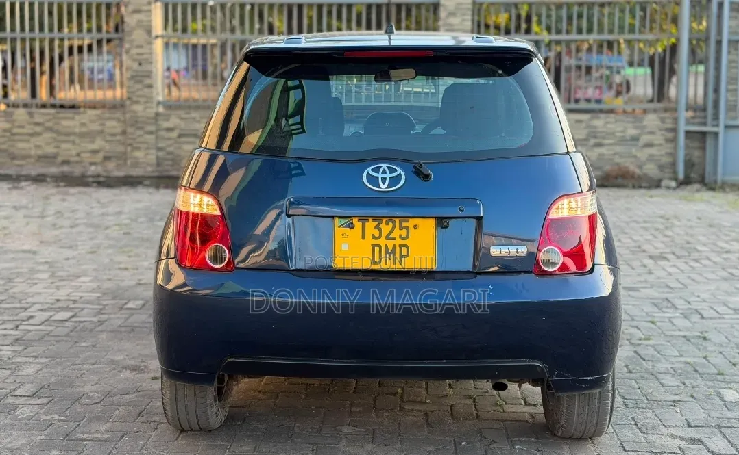 Toyota IST 2006 Blue