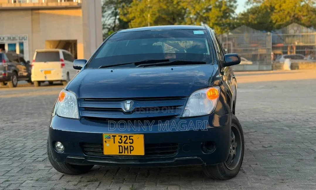 Toyota IST 2006 Blue