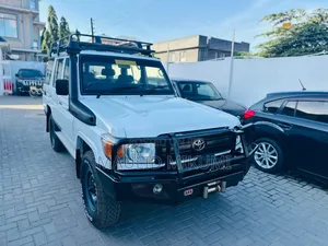 Toyota Land Cruiser 2020 White
