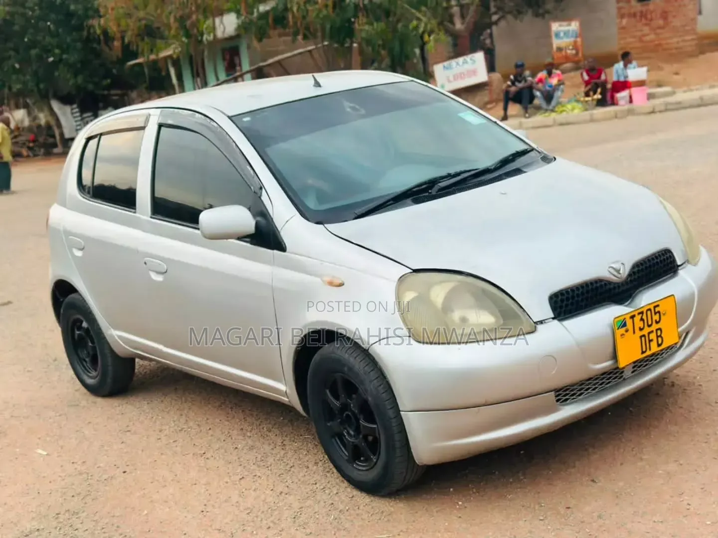 Toyota Vitz 2003 Silver