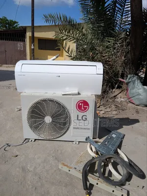 LG AC // 12000BTU// Dual Inveter//