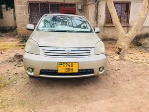 Toyota Raum 2005 Silver