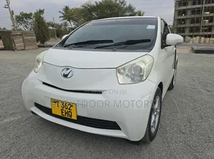 Toyota iQ 2008 White
