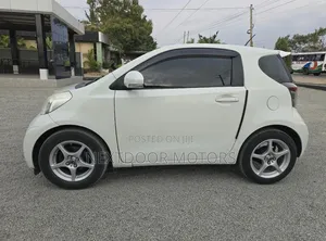 Toyota iQ 2008 White