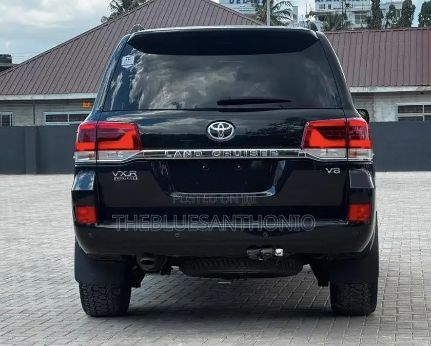 Toyota Land Cruiser 2021 Black