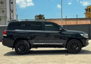 Toyota Land Cruiser 2021 Black