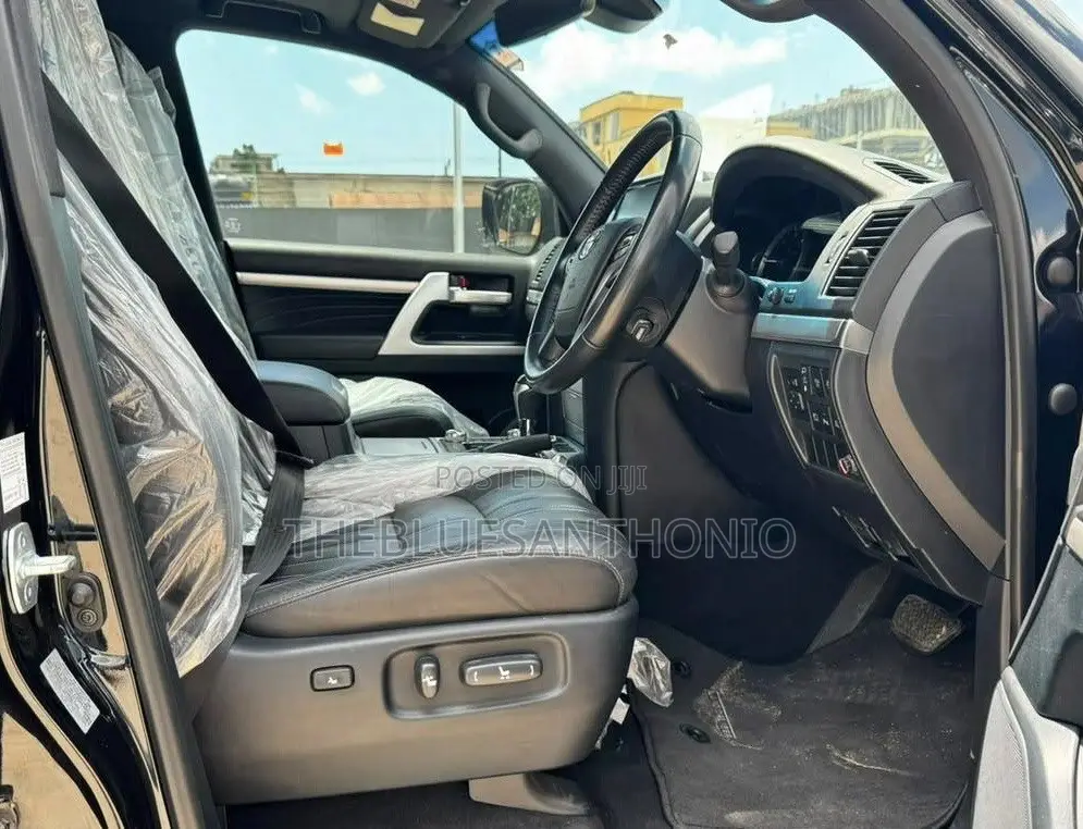 Toyota Land Cruiser 2021 Black