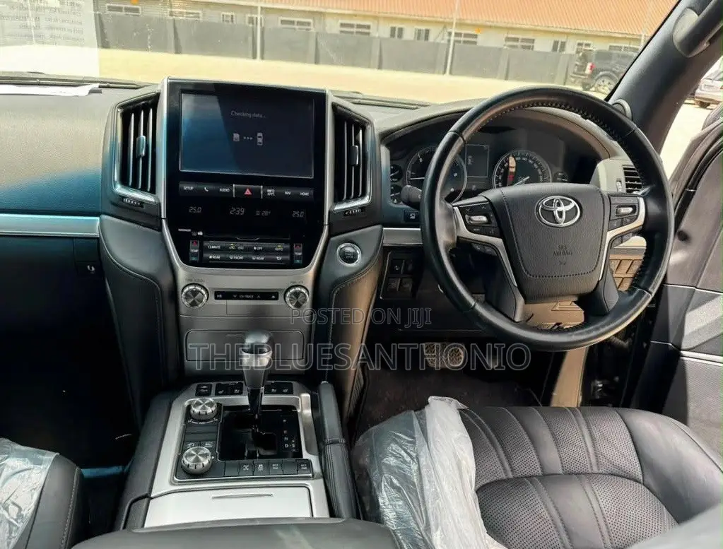 Toyota Land Cruiser 2021 Black