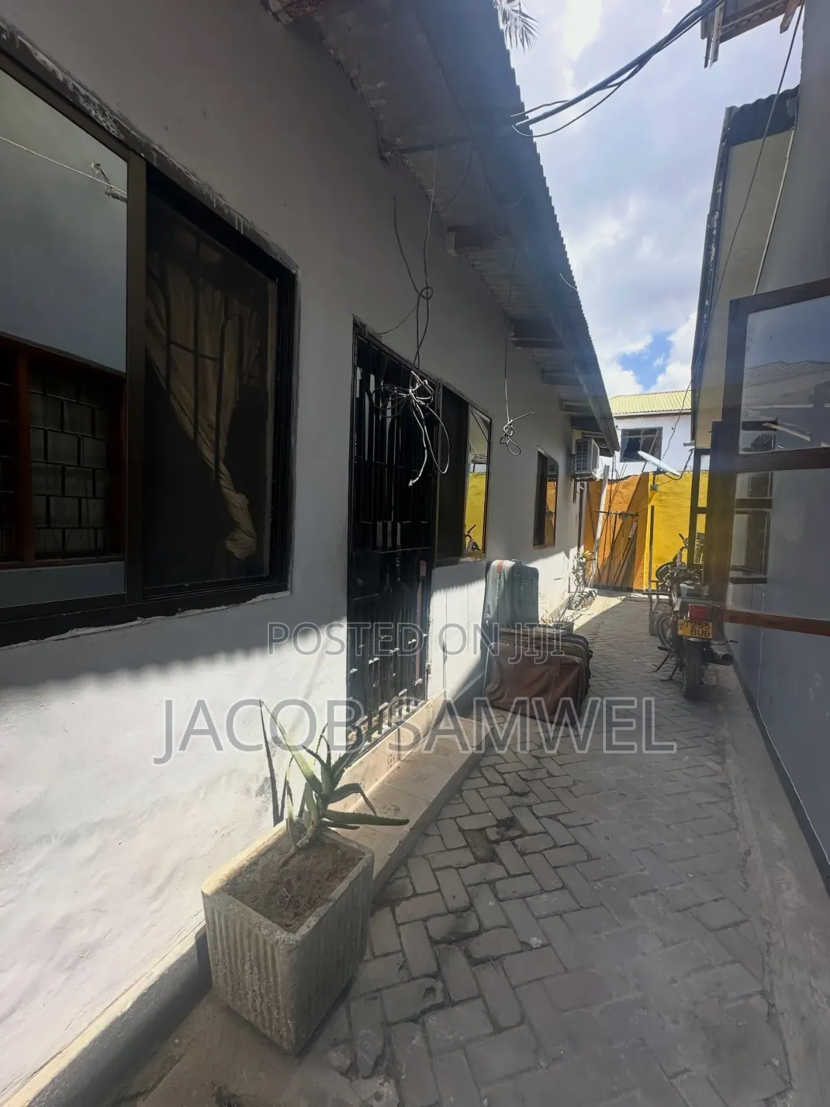 1bdrm House in Mikocheni for rent