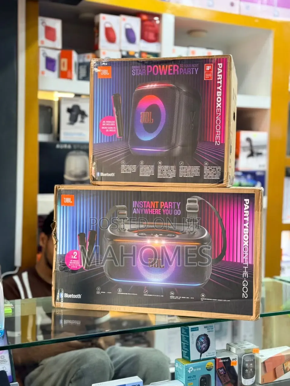 JBL PartyBox on the Go 2