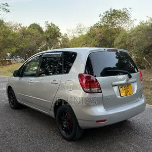 Toyota Corolla Spacio 2005 Silver