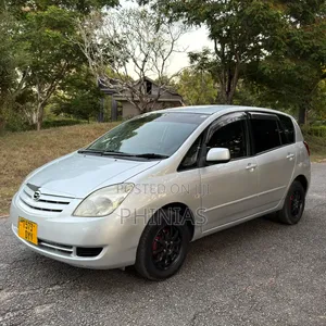 Toyota Corolla Spacio 2005 Silver