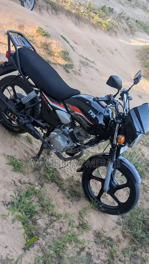 TVS HLX 125 2025 Black