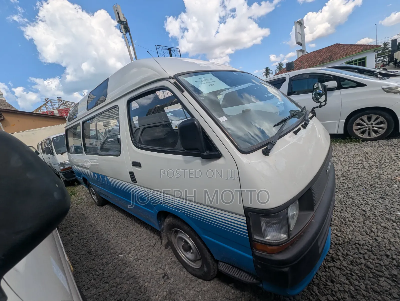 Toyota Grand HiAce 2002 White