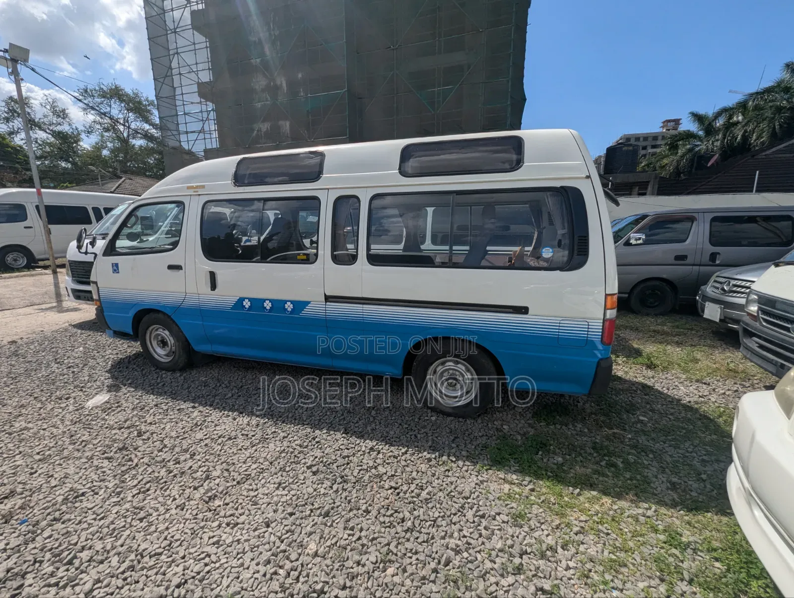 Toyota Grand HiAce 2002 White