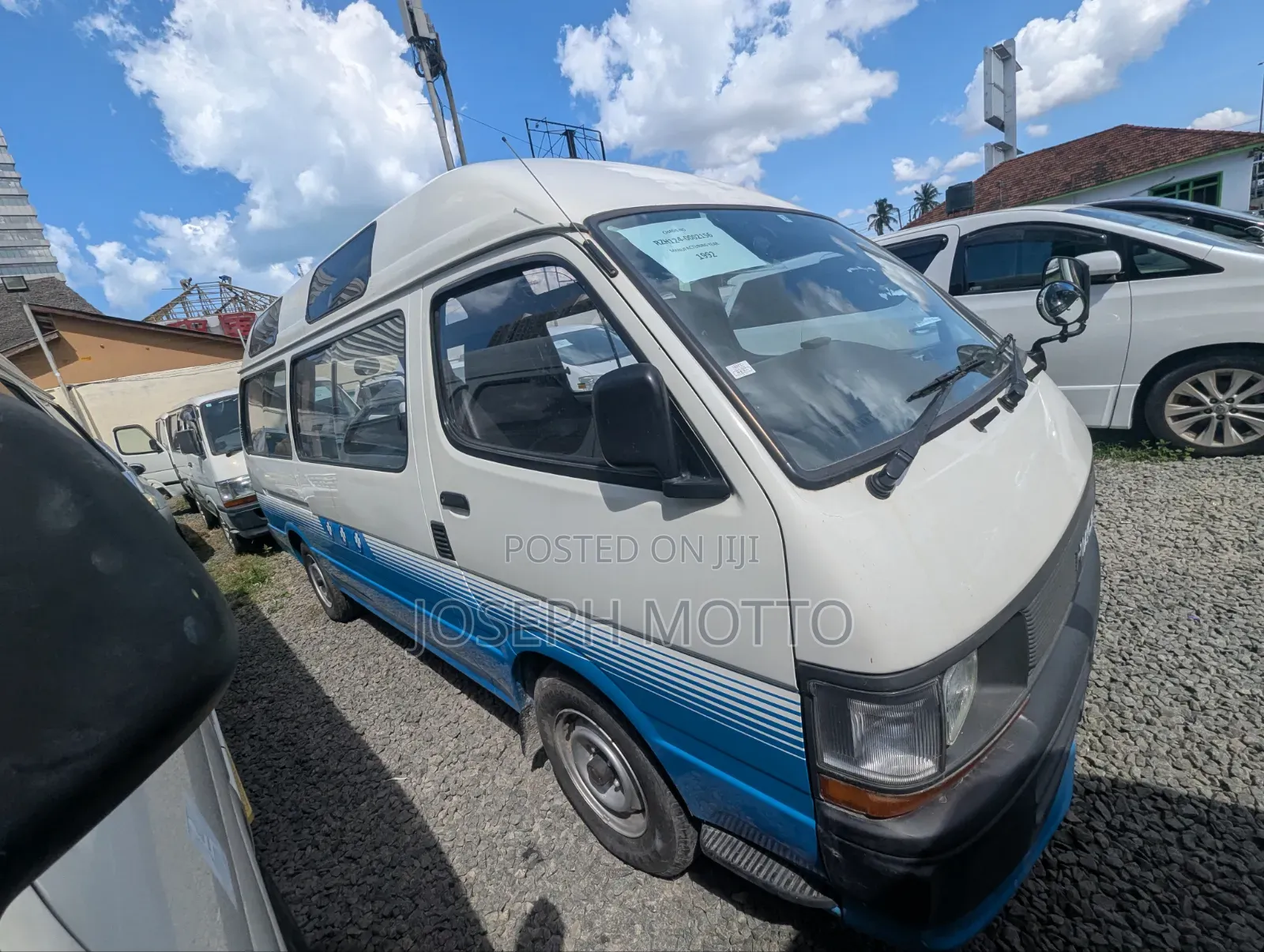 Toyota Grand HiAce 2002 White