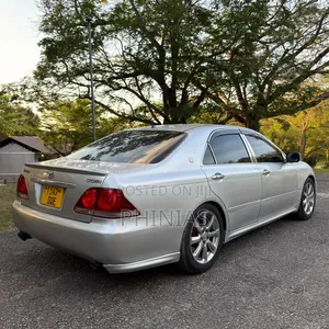 Toyota Crown 2004 Silver