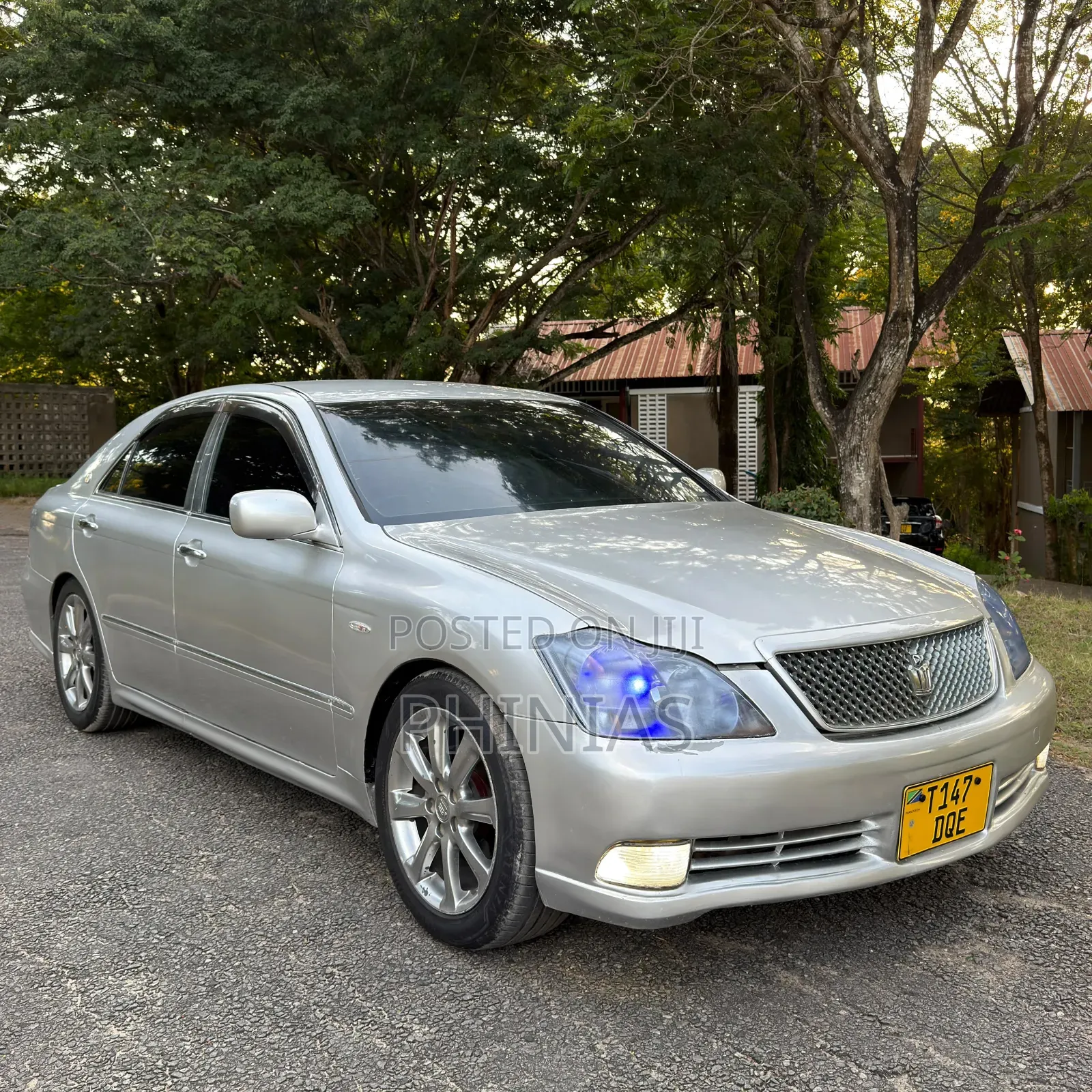 Toyota Crown 2004 Silver
