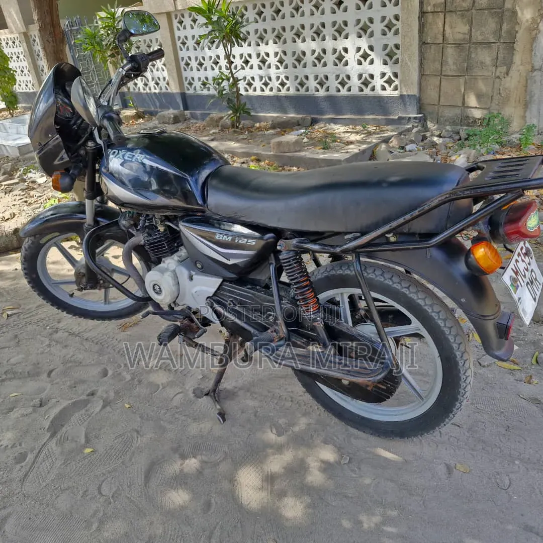 Bajaj Boxer 125 2025 Black