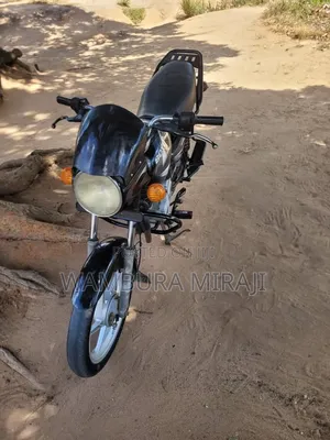 New Bajaj Boxer 125 2025 Black