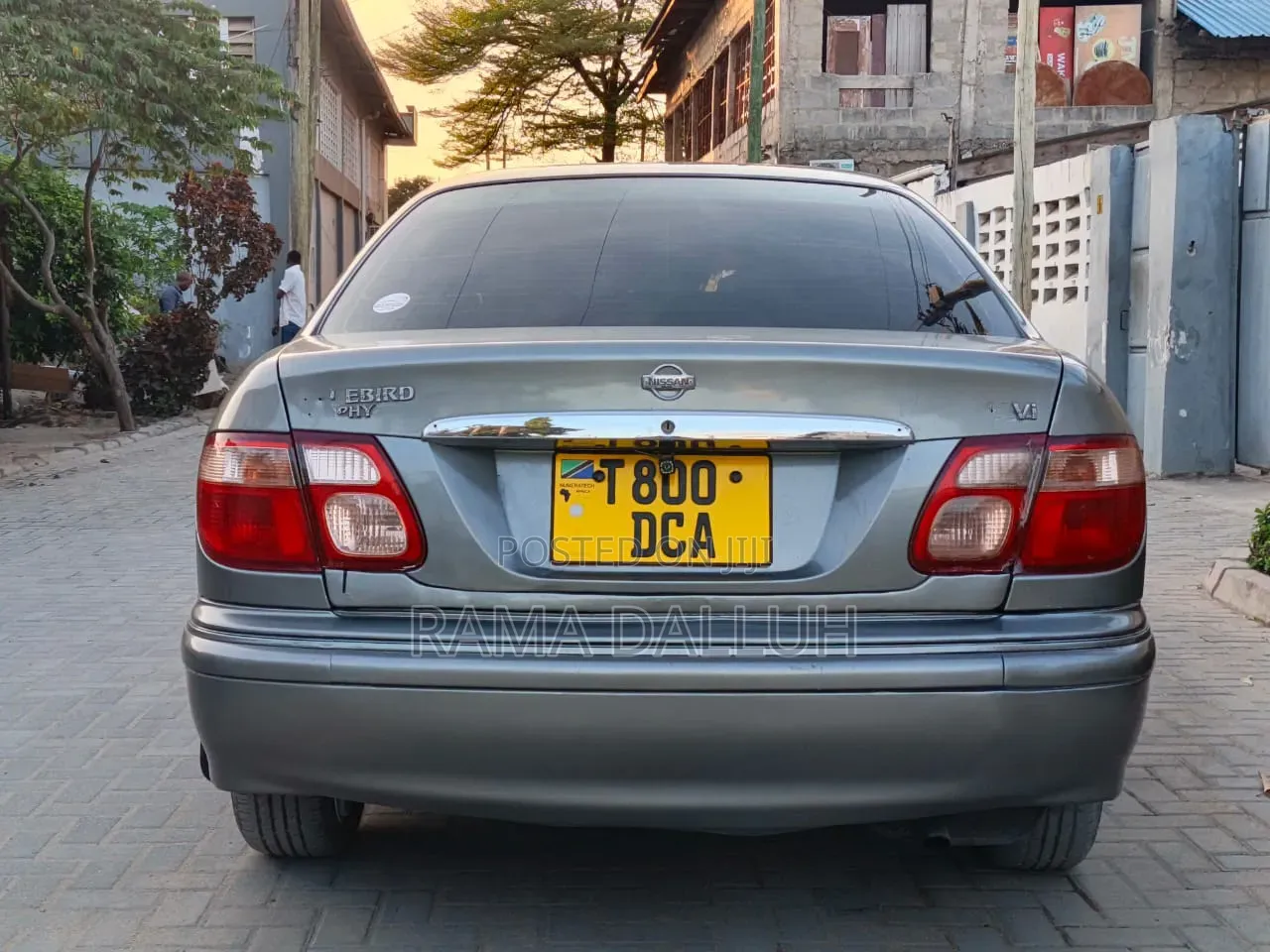 Nissan Bluebird 2002 Gray