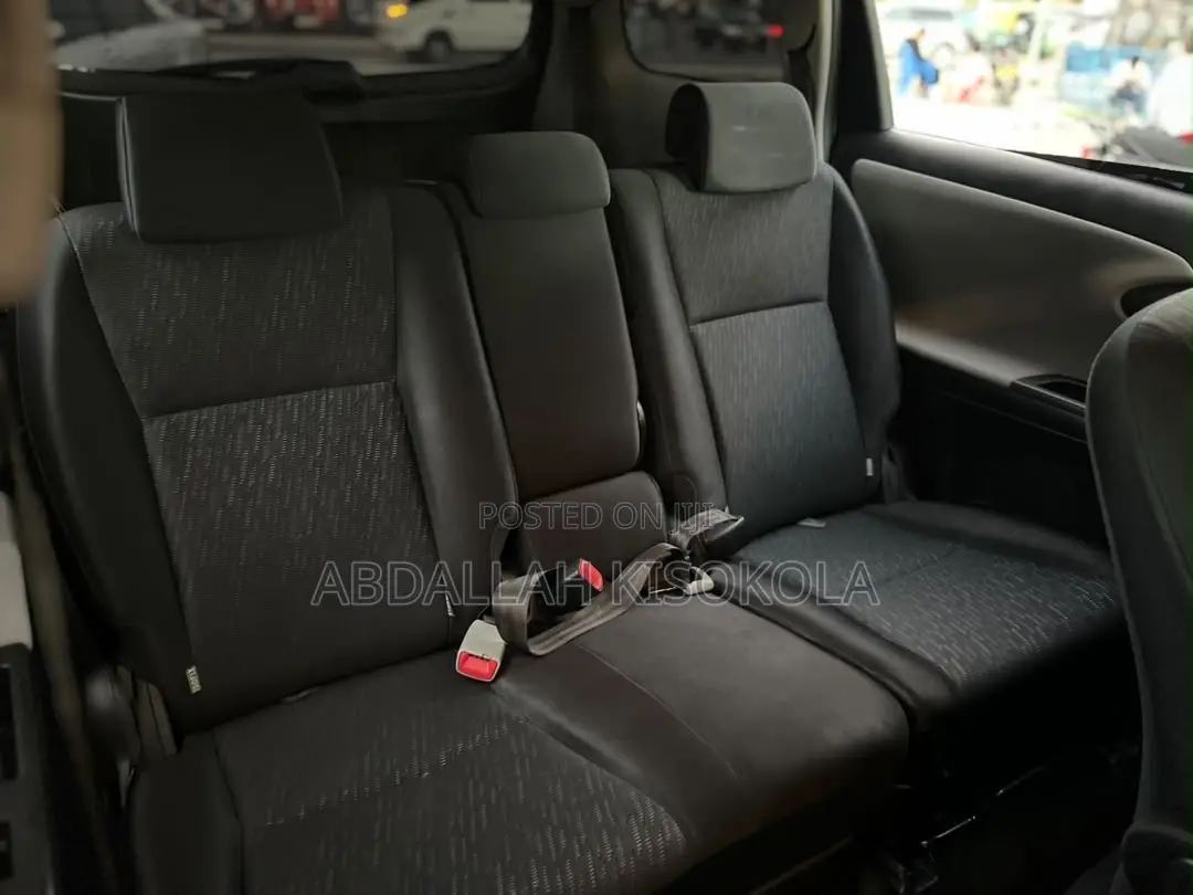 Toyota Wish 2012 Black