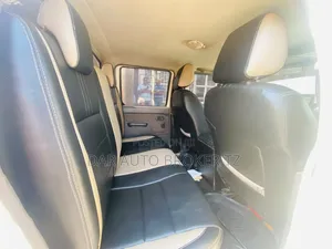 Nissan Hardbody 2001 White