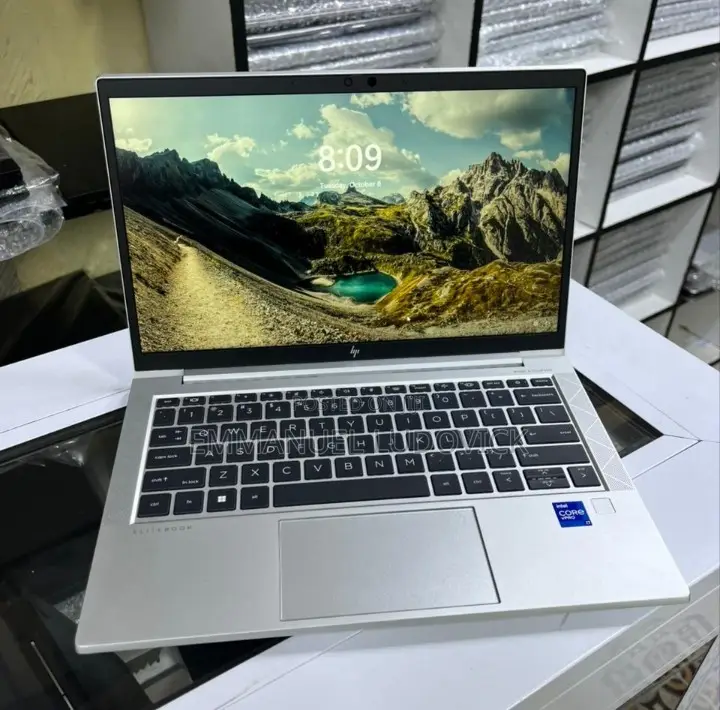 Laptop HP EliteBook 830 G8 16GB Intel Core i7 SSD 512GB