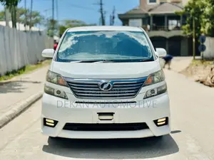 Toyota Vellfire V 2.4 FWD 7-Seater 2010 White