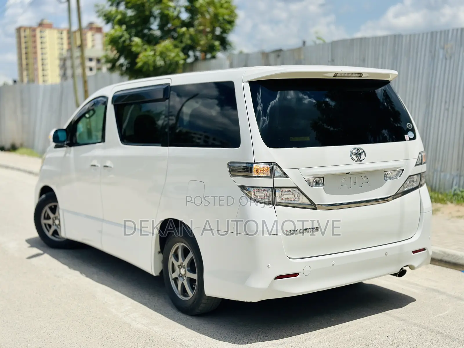 Toyota Vellfire V 2.4 FWD 7-Seater 2010 White