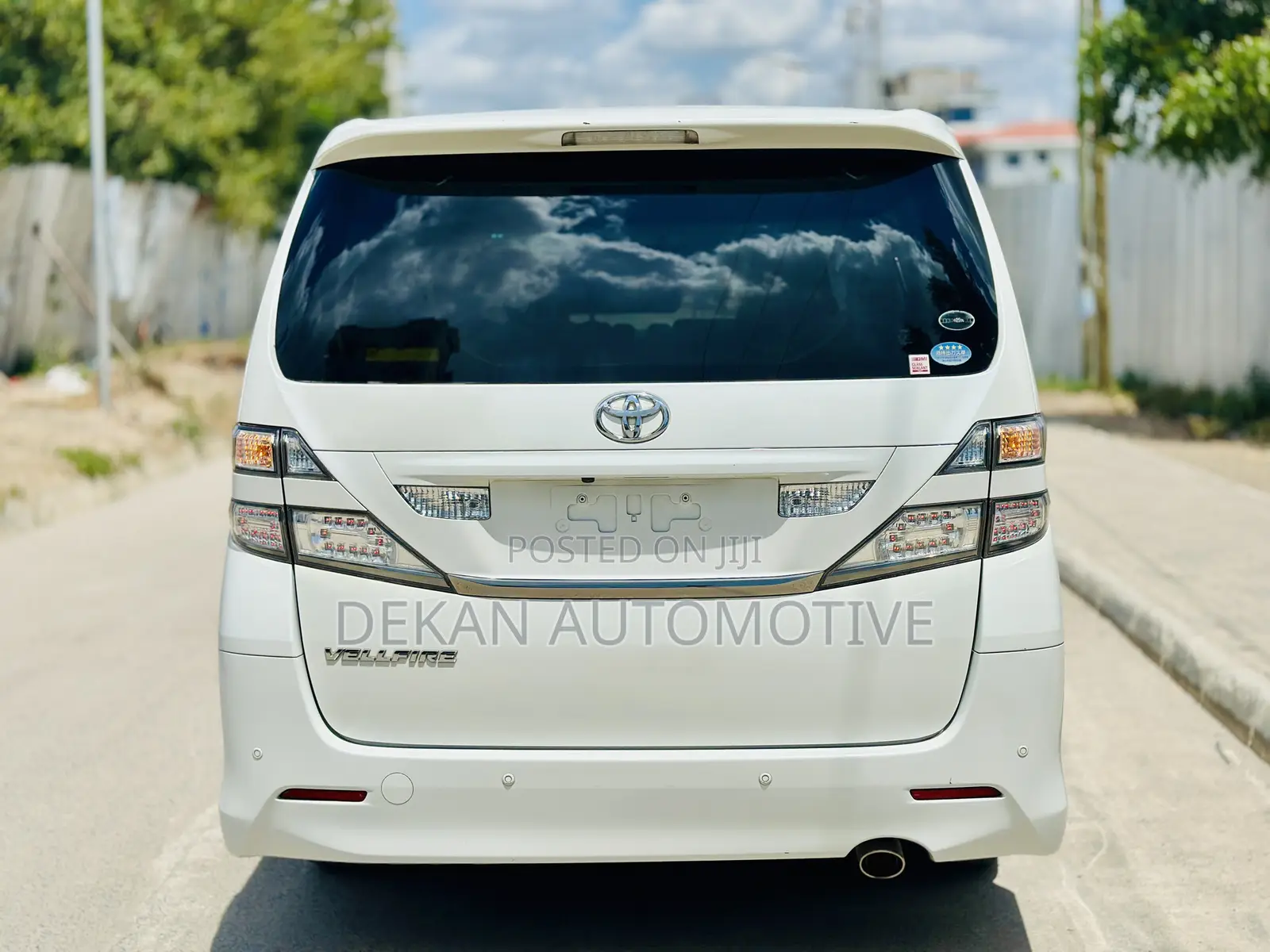 Toyota Vellfire V 2.4 FWD 7-Seater 2010 White