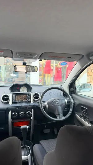 Toyota IST 2004 Silver